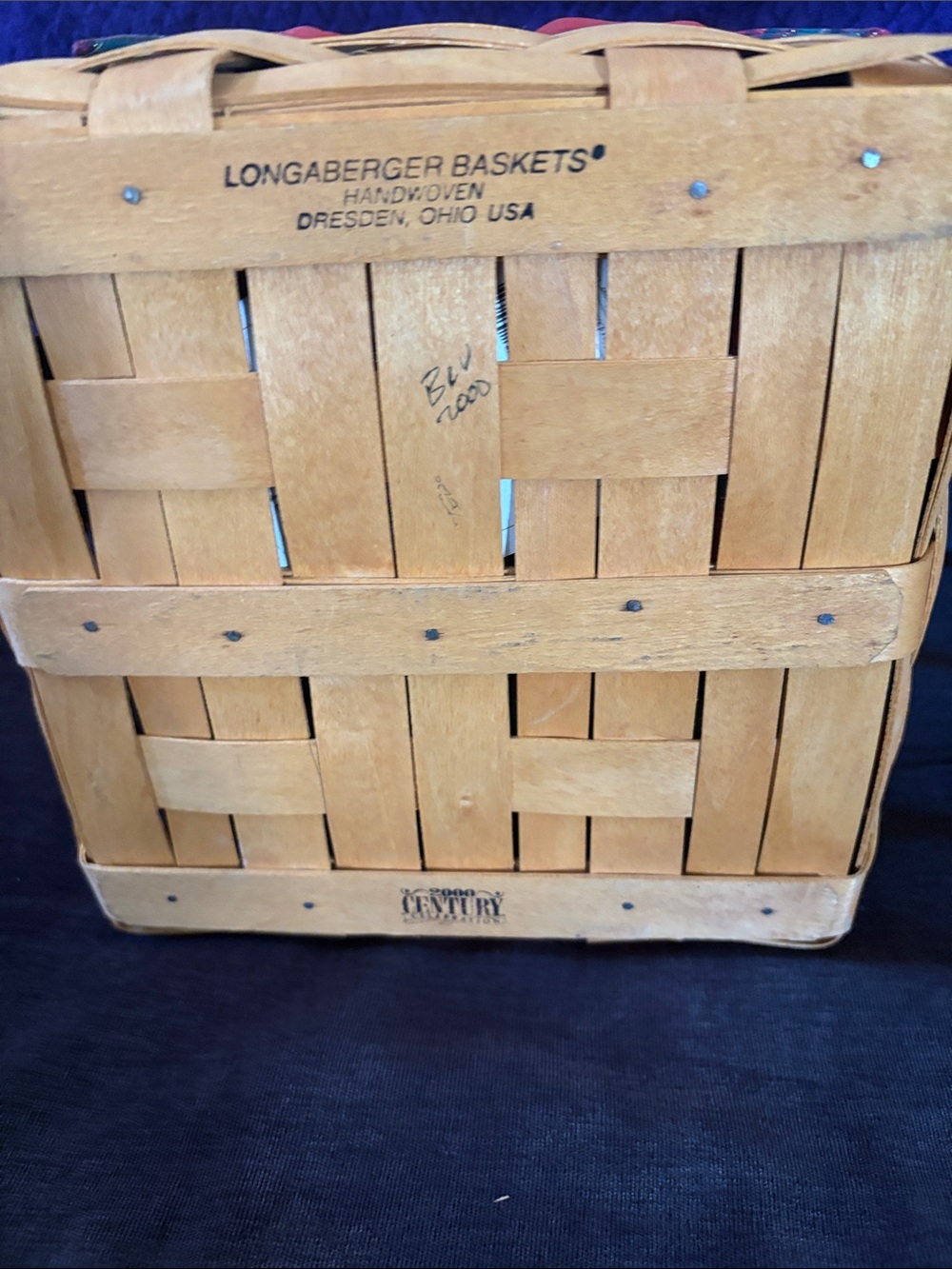 Longaberger Woven Picnic Basket with Plaid Liner - green and red - Picture 3 of 4